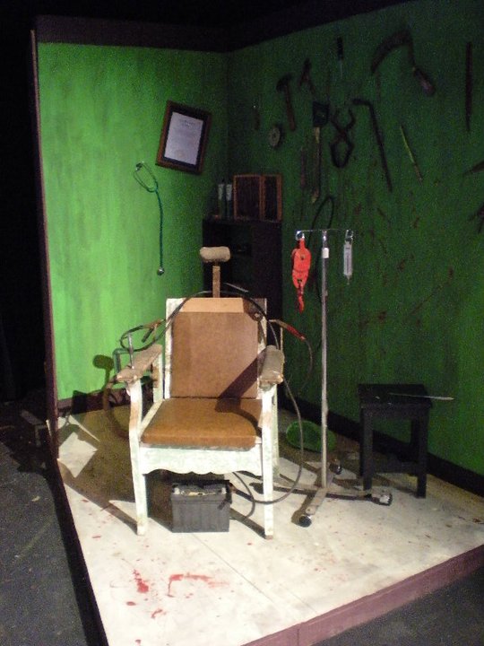 227803_224159644265667_100000148995282_1033079_506583_n