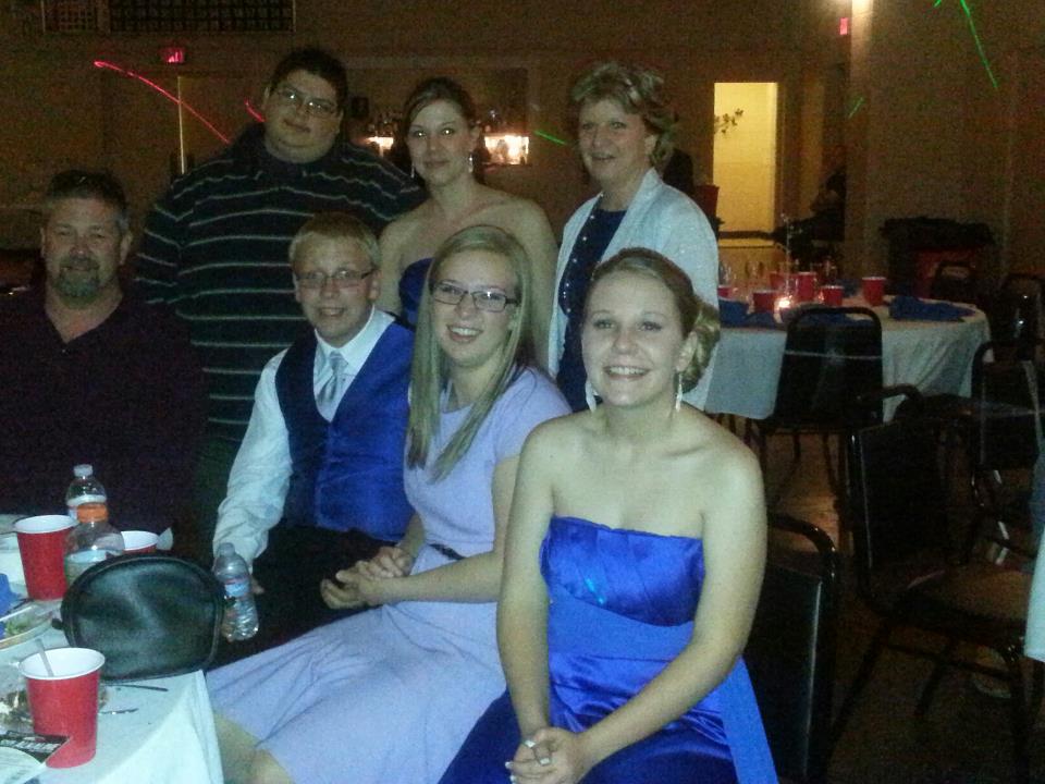 63589_512919398753553_1969187205_n