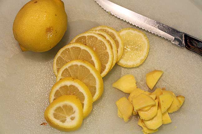 lemon-tea-sliced-lemon