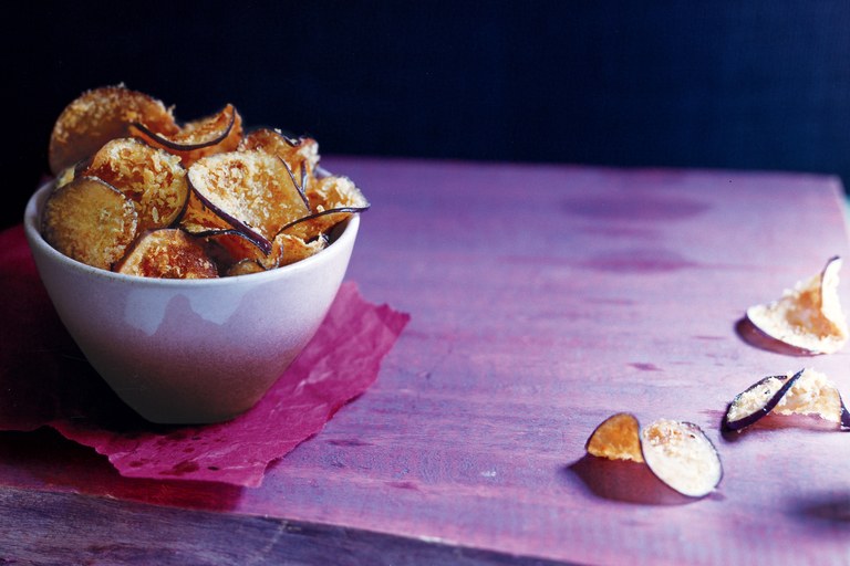 235729_crisp-eggplant-chips_6x4