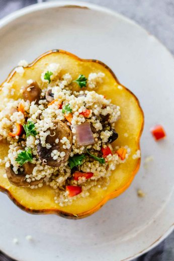 Quinoa-Mushroom-Stuffed-Acorn-Squash-4