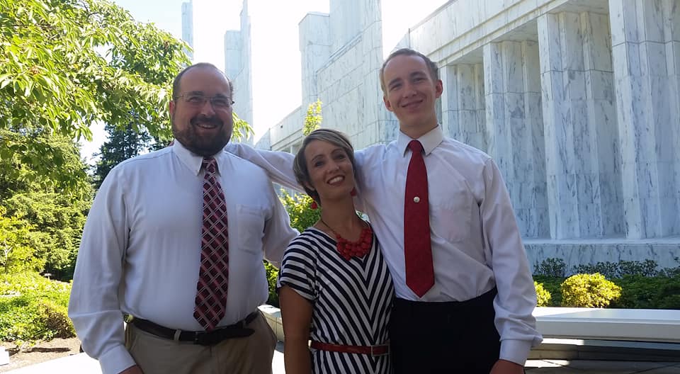 36753846_1907406335946427_368296482173878272_n